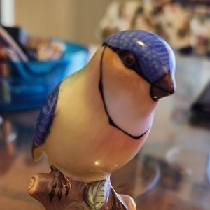 This beautiful vintage Haren bird it's an piece for your collection